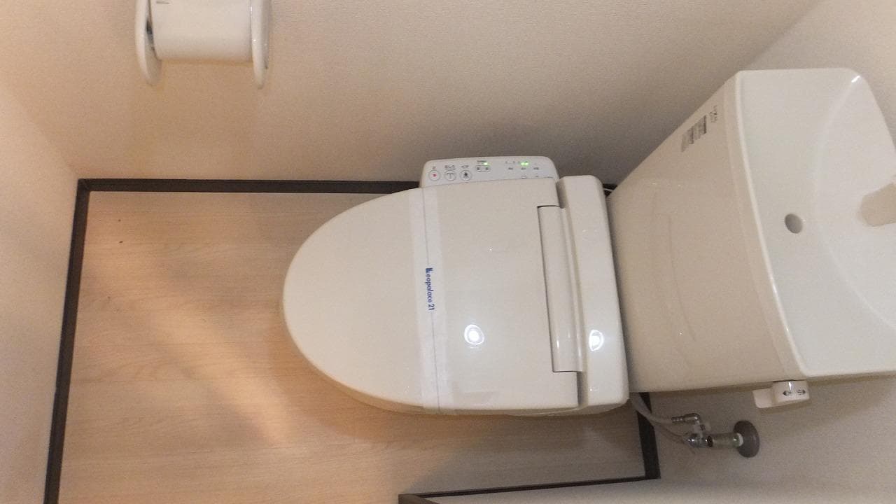 Room image 11