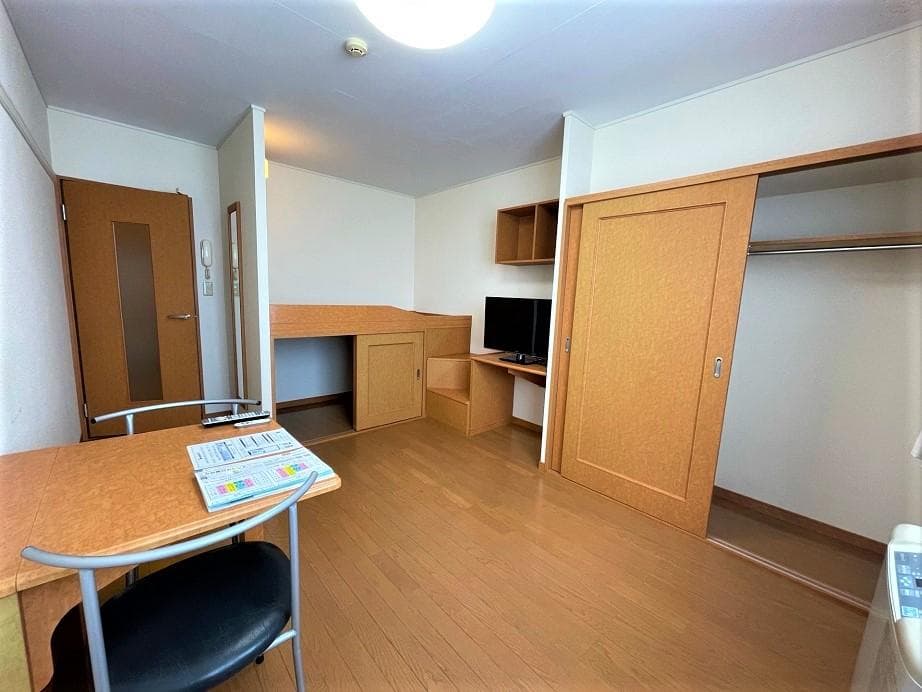 Room image 11