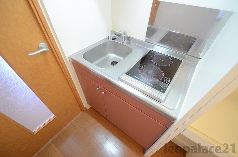 Room image 8