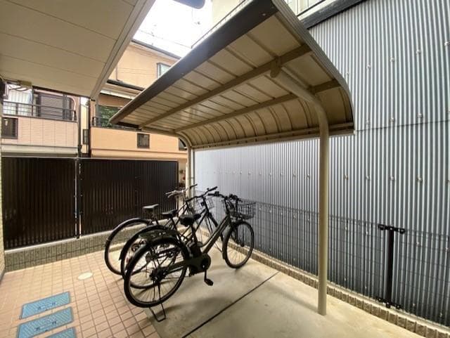 Room image 11