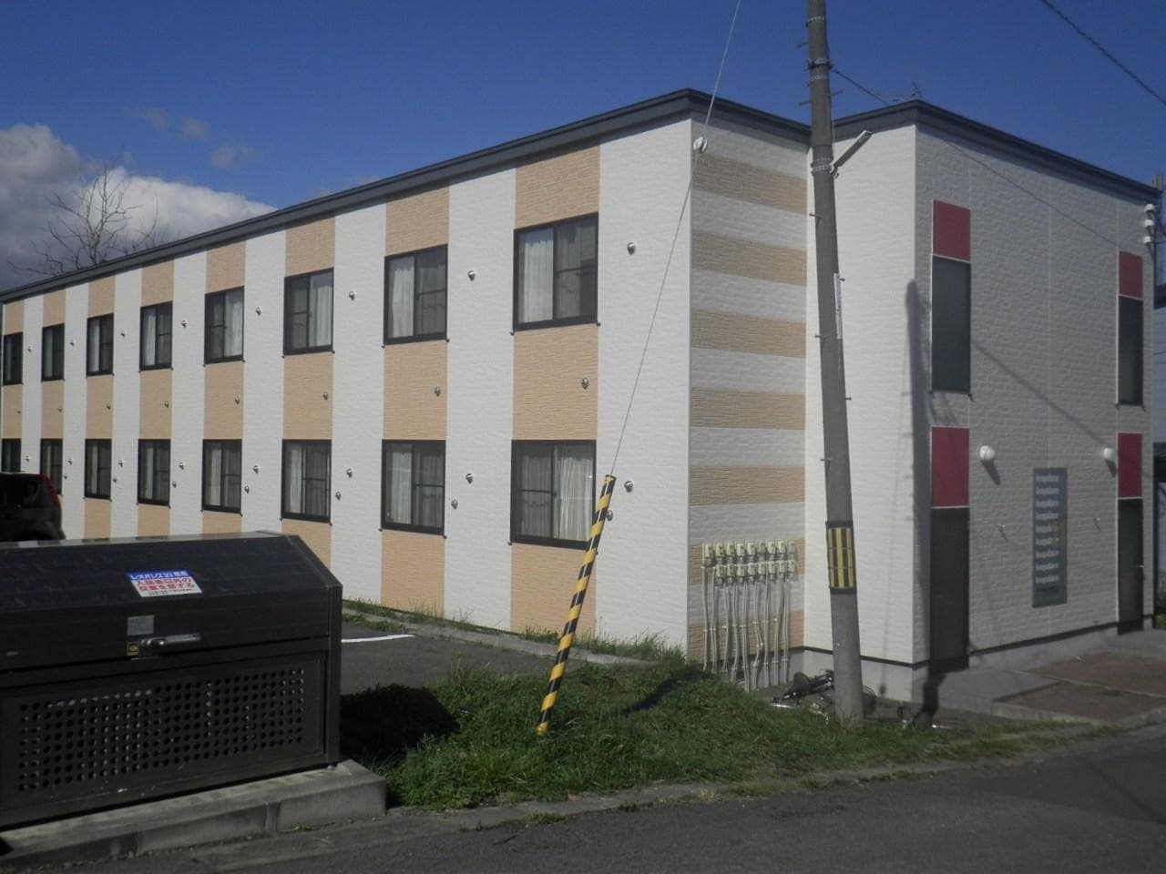 Main exterior of leopalace Serenteep