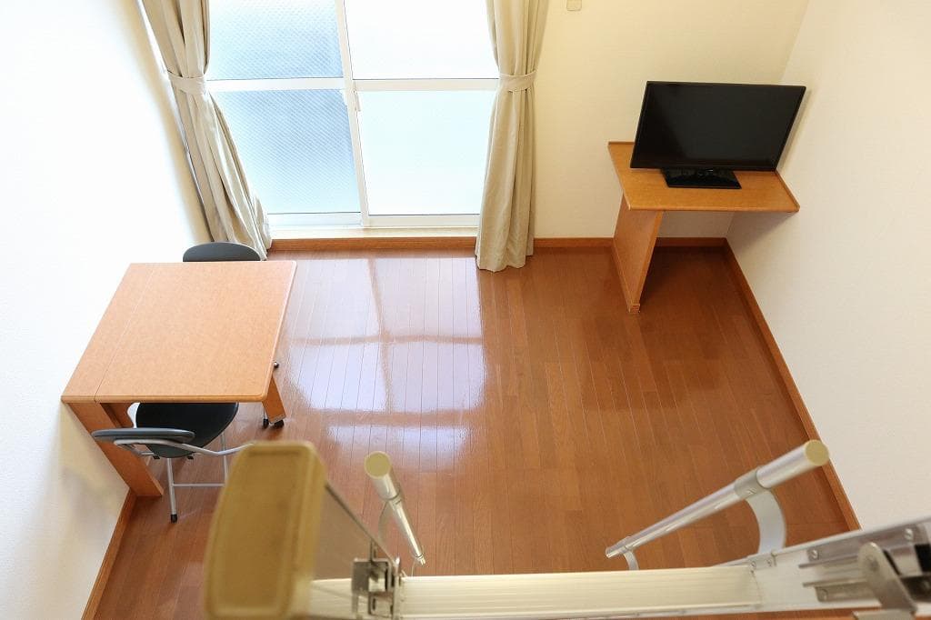 Room image 12