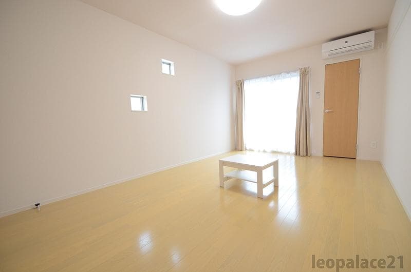 Preview interior of CLEINO SAKURA