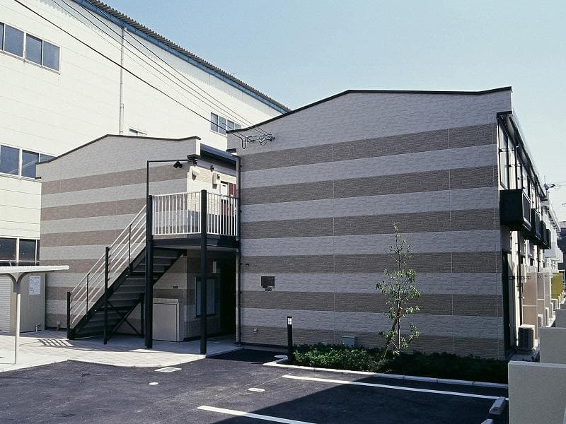 Main exterior of leopalace Pleyone