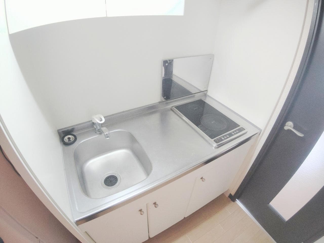 Room image 12