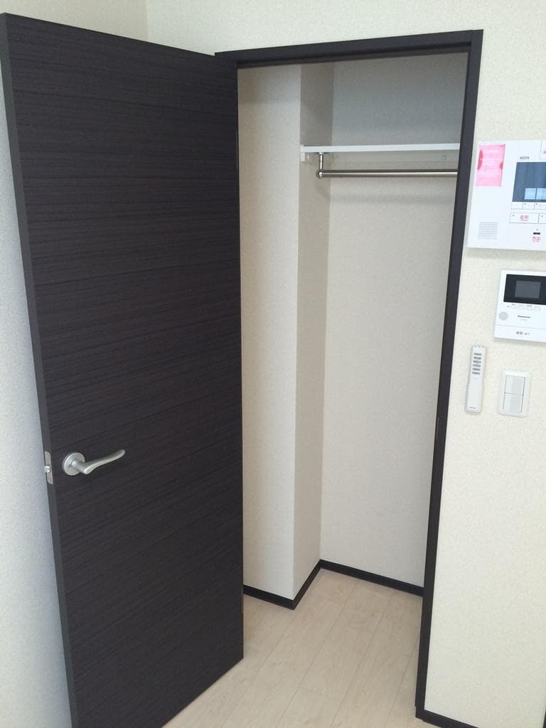 Room image 15