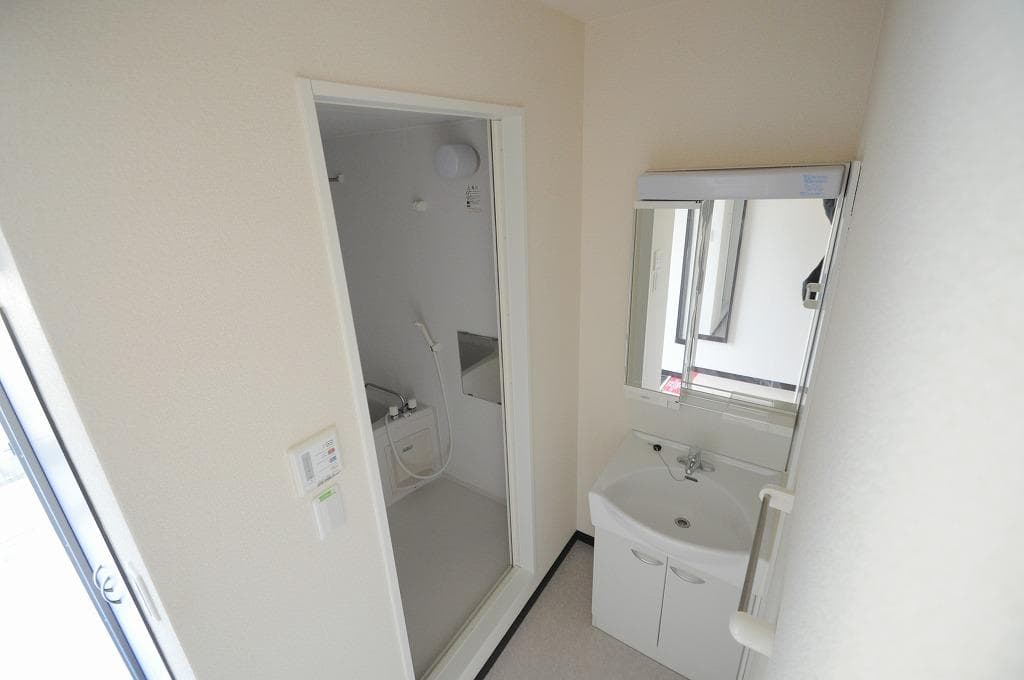 Room image 15