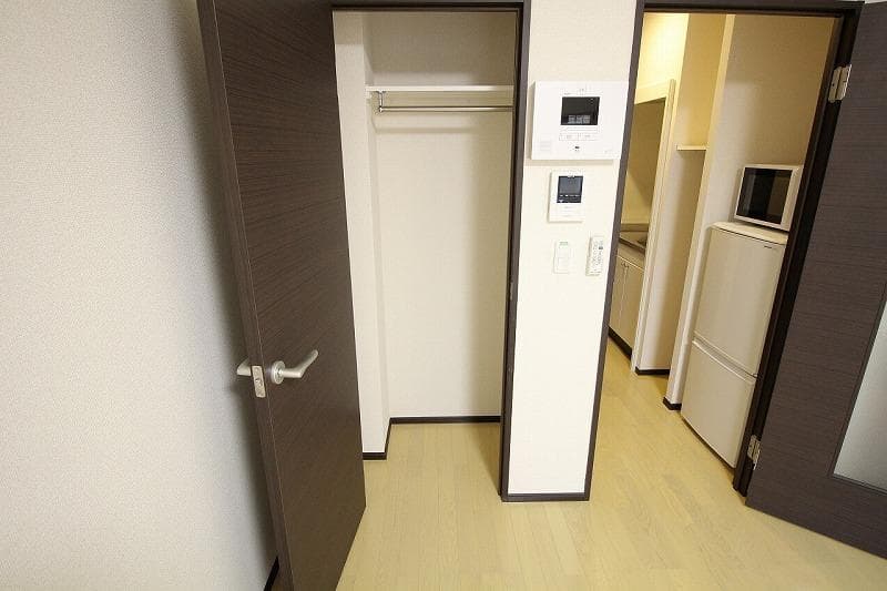 Room image 12