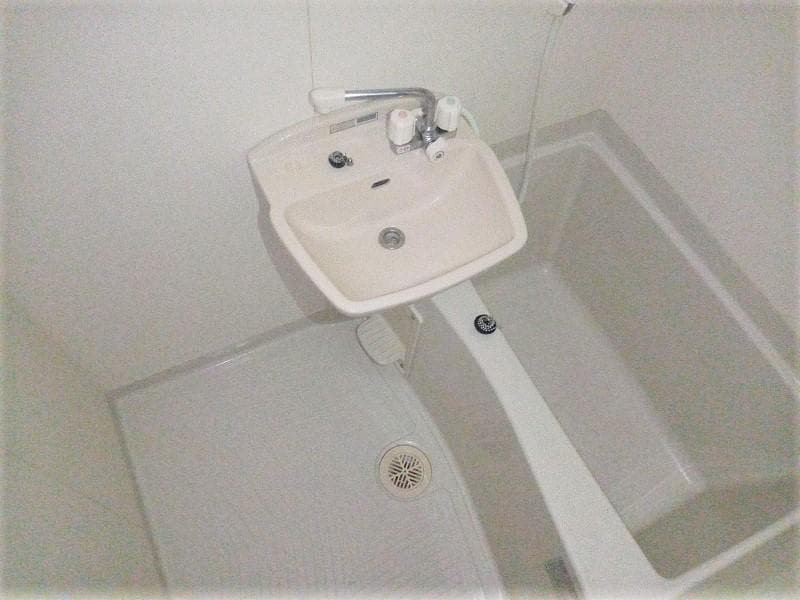 Room image 8