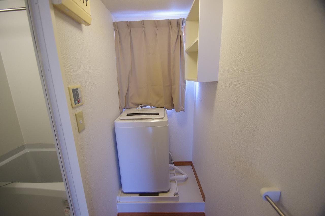Room image 15