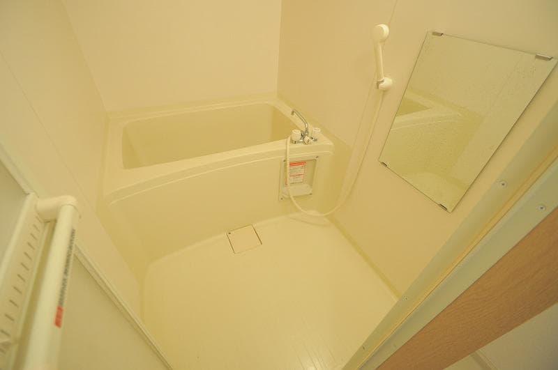 Room image 12
