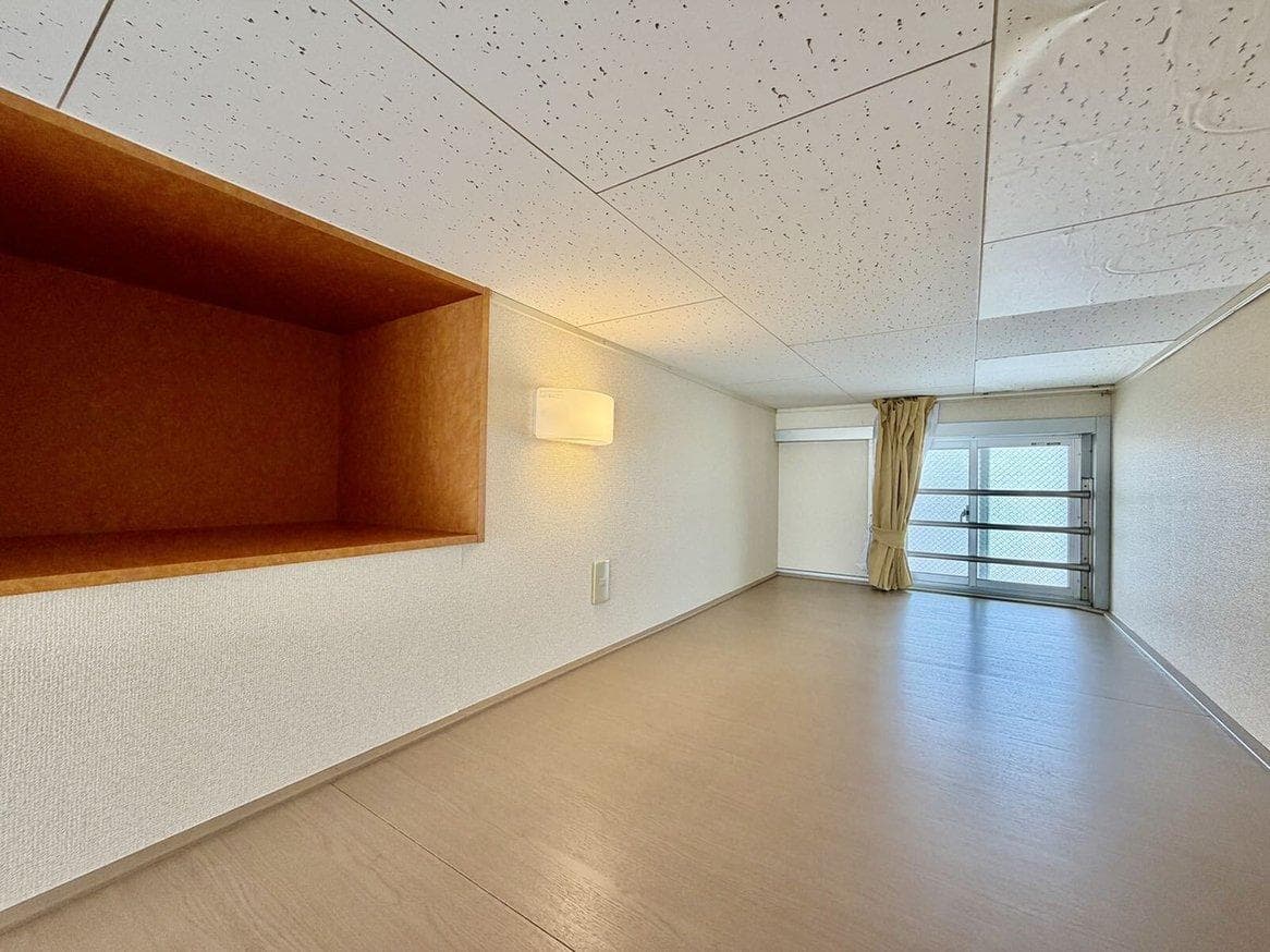 Room image 10