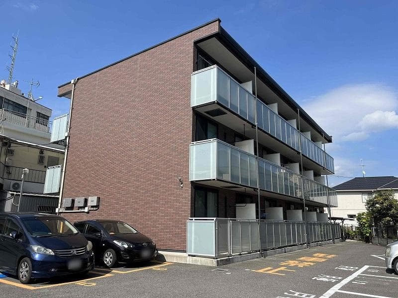 Main exterior of LEONEXT Akebono