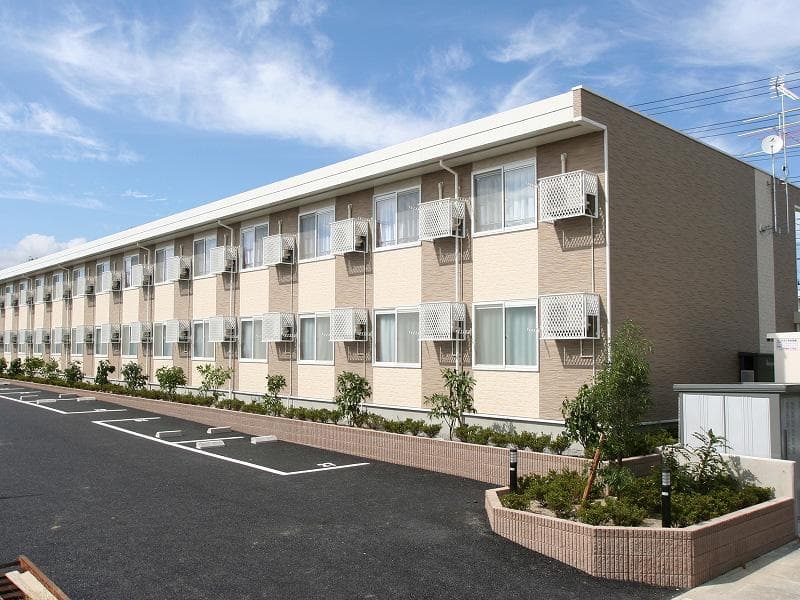 Main exterior of leopalace Luna City Yamadera