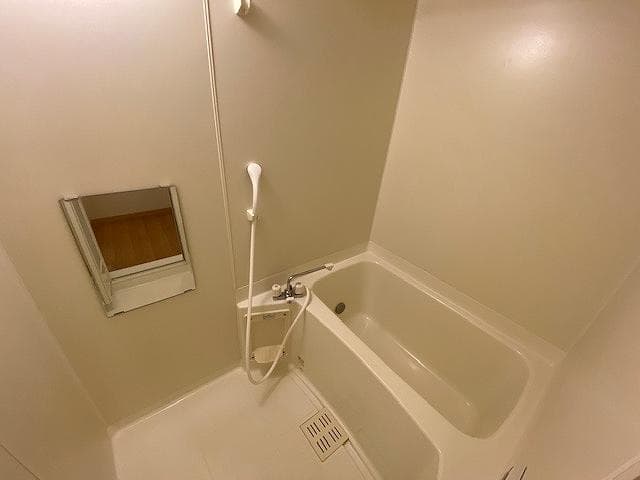 Room image 13