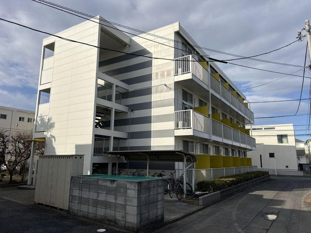 Main exterior of leopalace Ginga