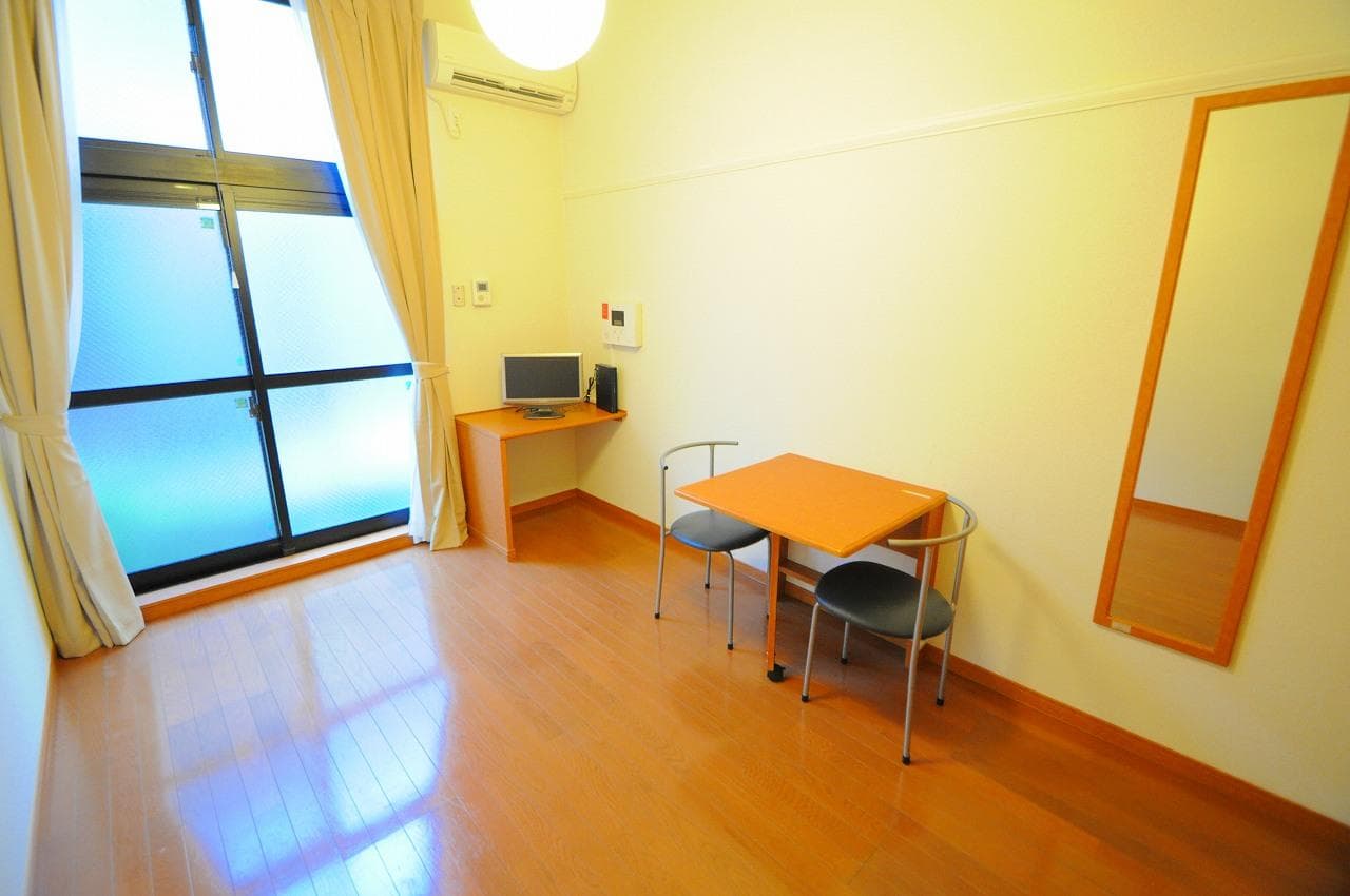 Preview interior of leopalace Takasegawa