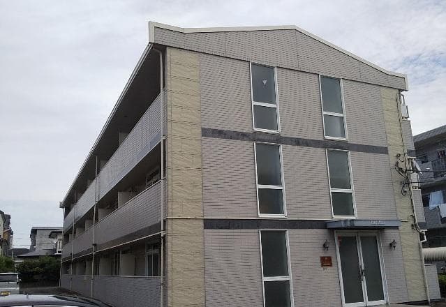 Main exterior of leopalace Sakura
