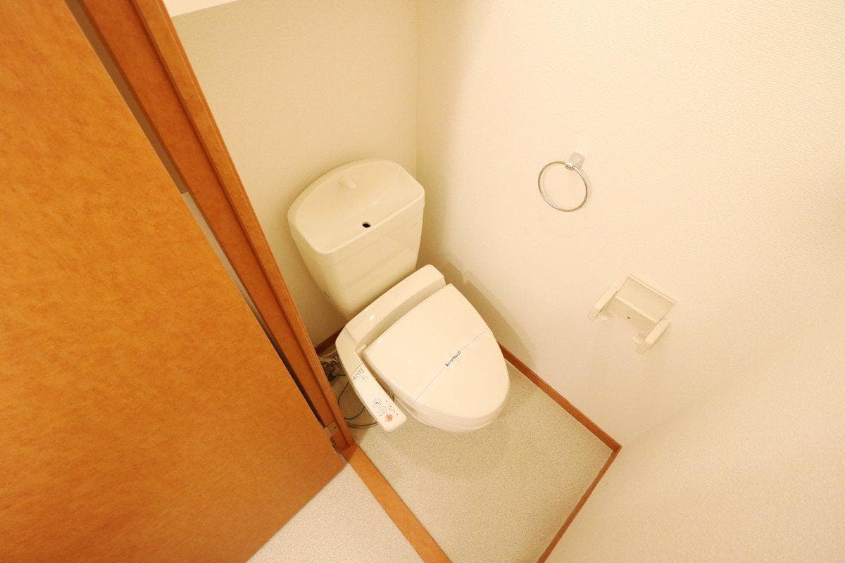 Room image 13