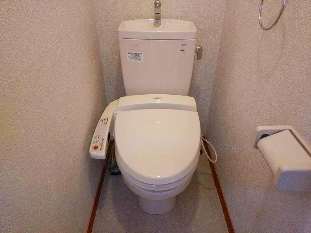 Room image 8