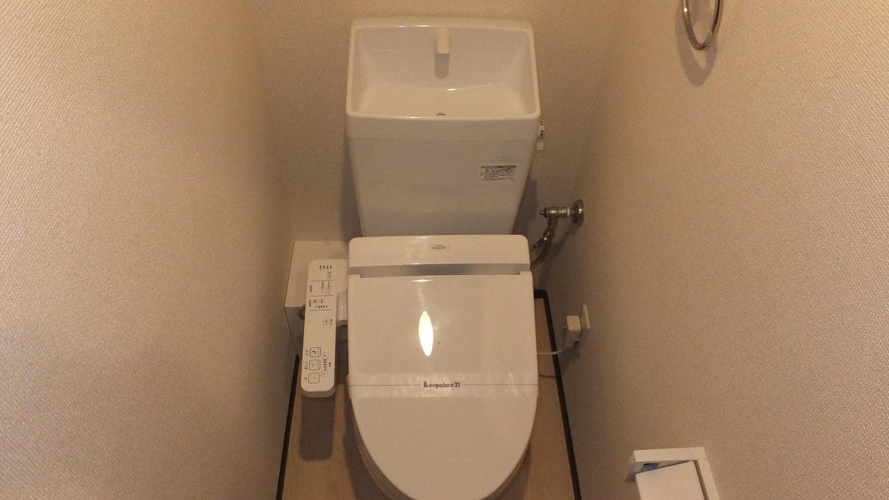 Room image 11