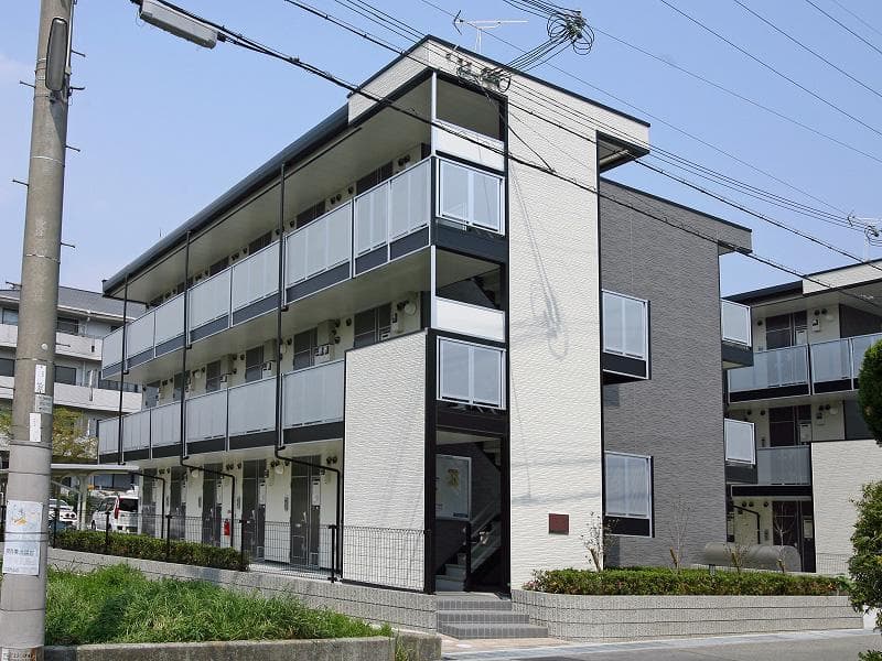 Main exterior of leopalace Milanista