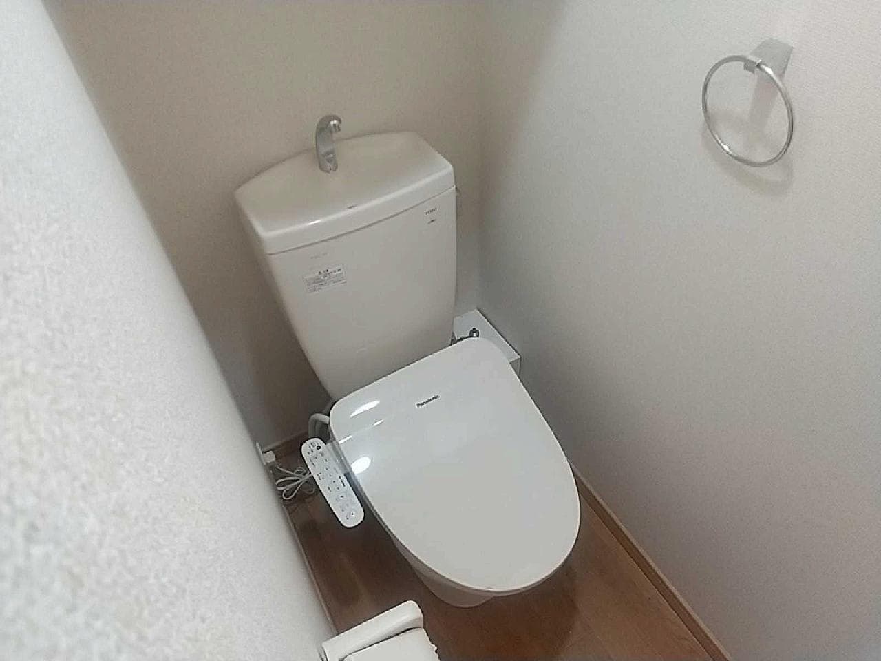 Room image 8