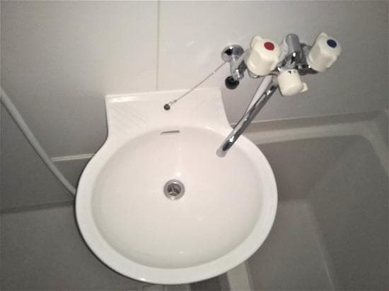 Room image 8