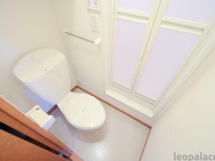 Room image 10