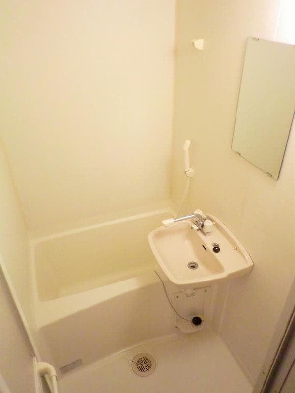 Room image 11