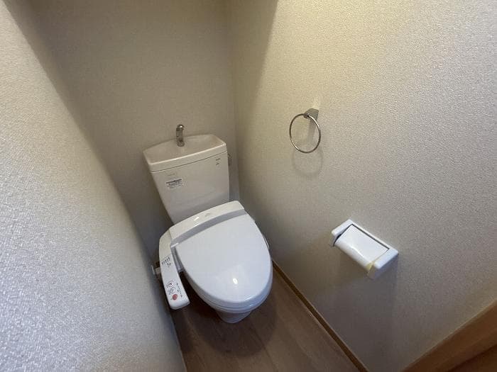 Room image 8