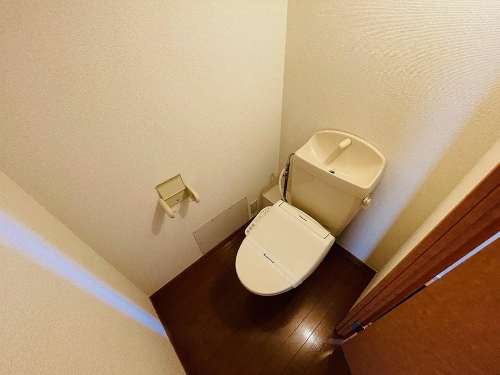 Room image 11