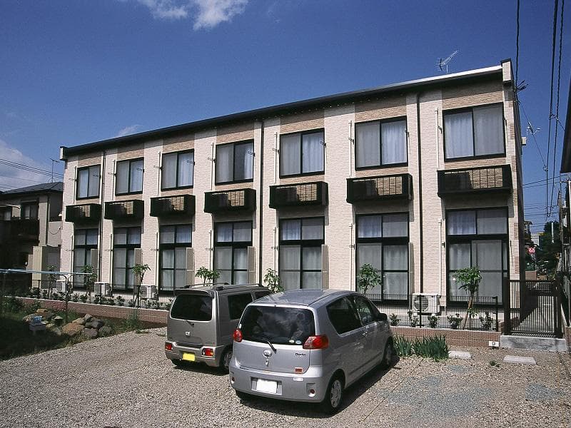 Main exterior of leopalace Uni Vert Nakahara