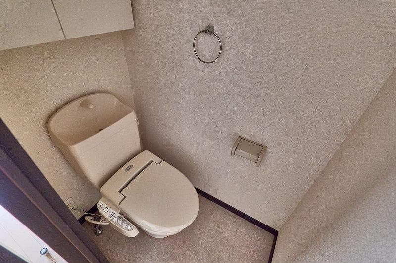 Room image 8