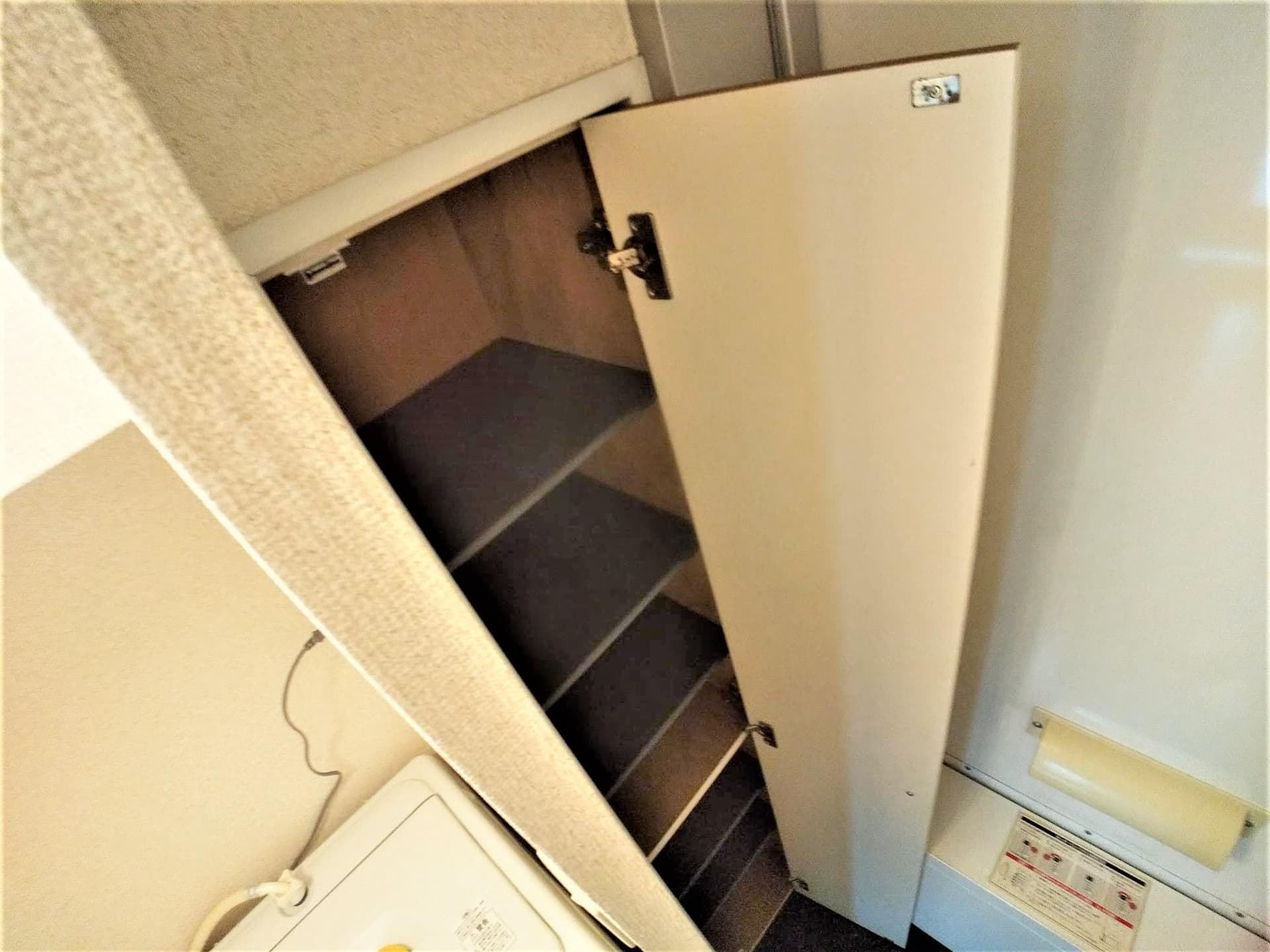 Room image 16