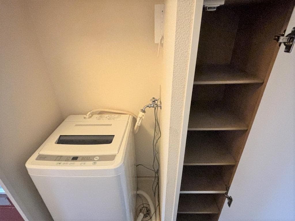 Room image 10