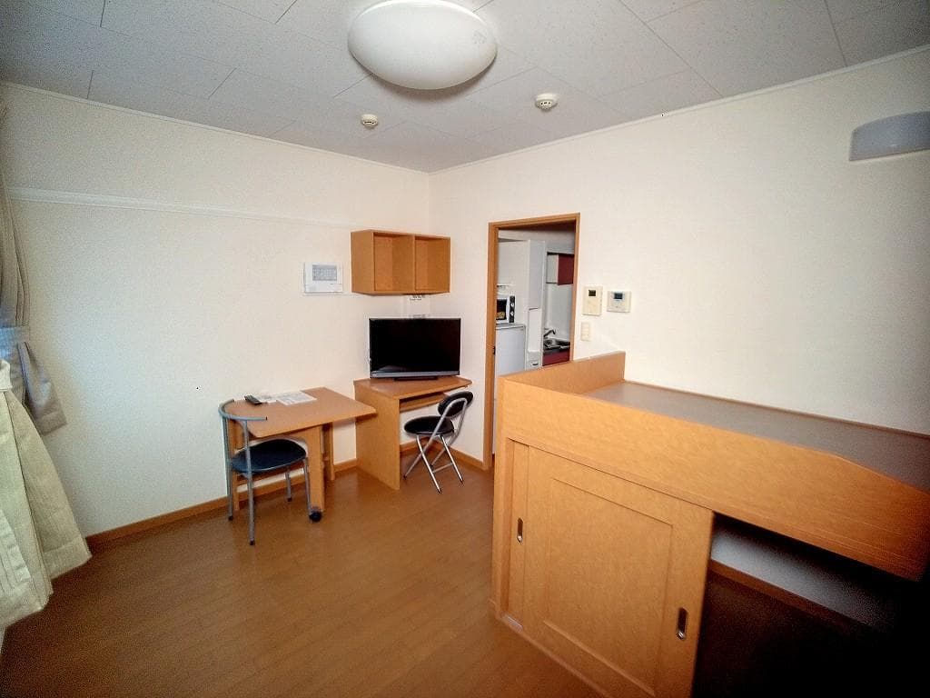 Room image 9