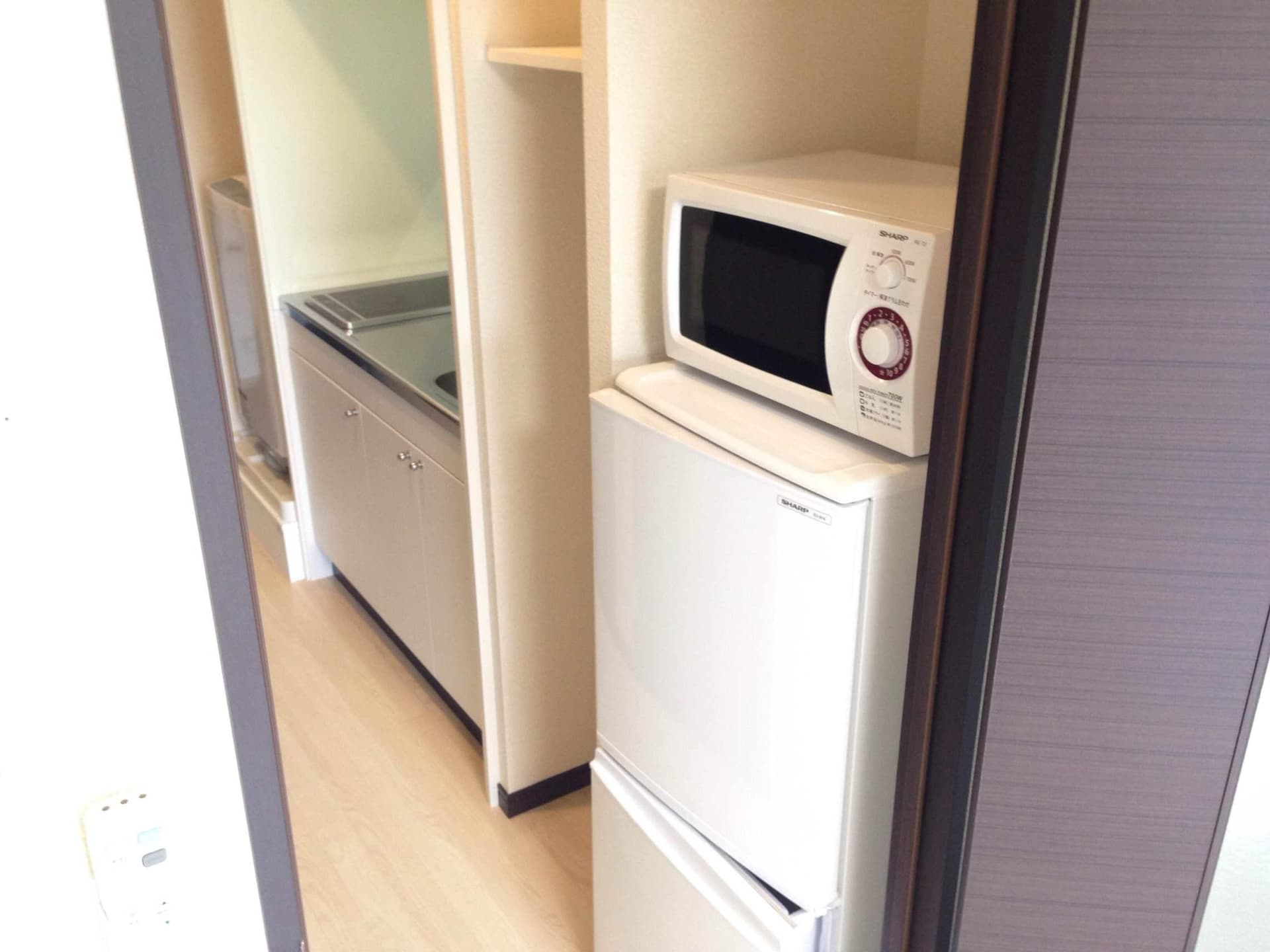 Preview interior of LEONEXT Shirahane