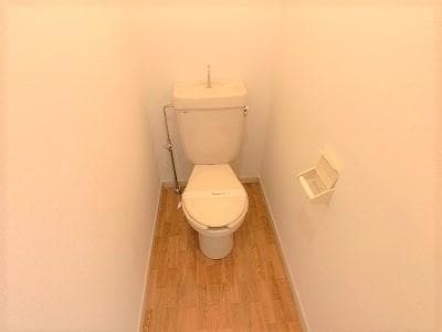 Room image 8