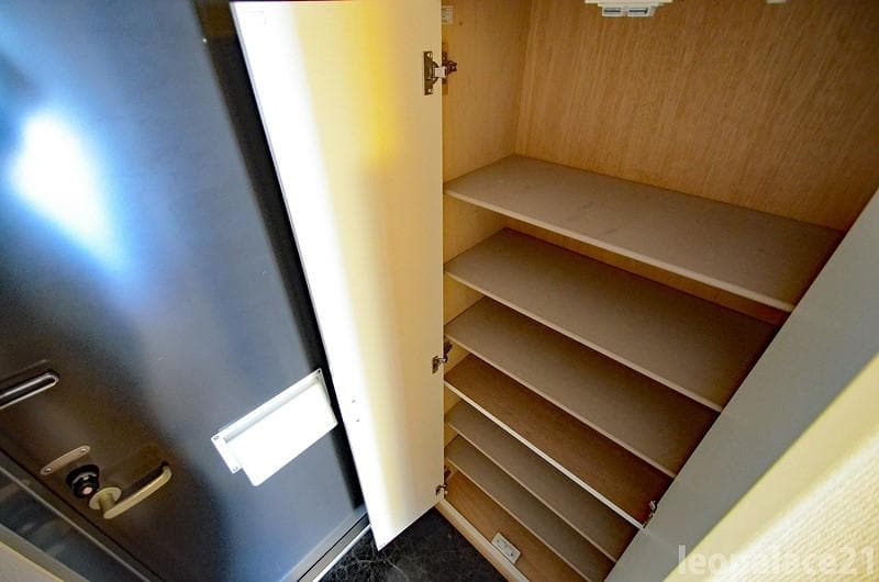 Room image 9