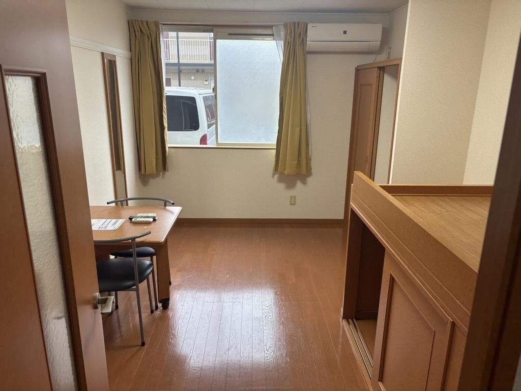 Preview interior of leopalace Miyashiro Teien