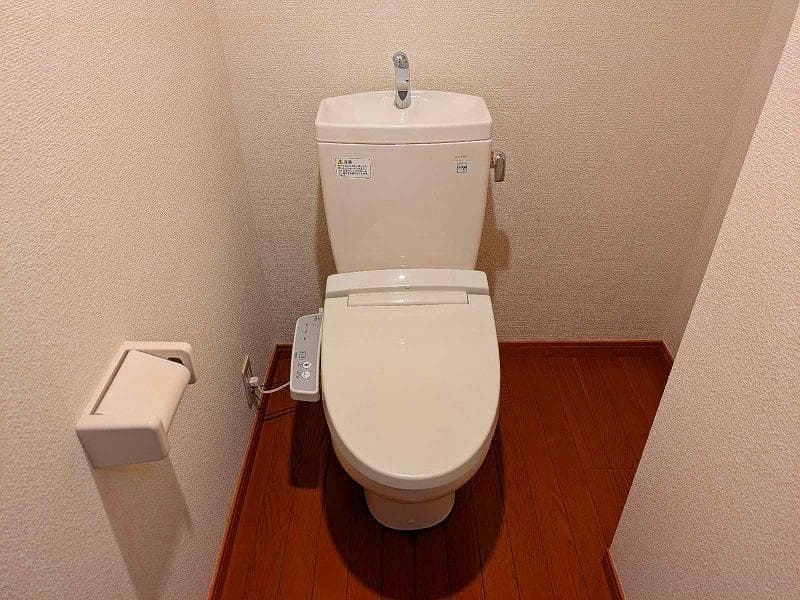 Room image 8