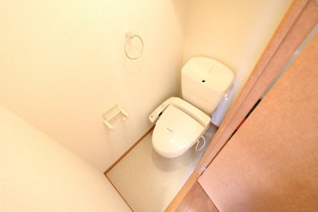 Room image 9
