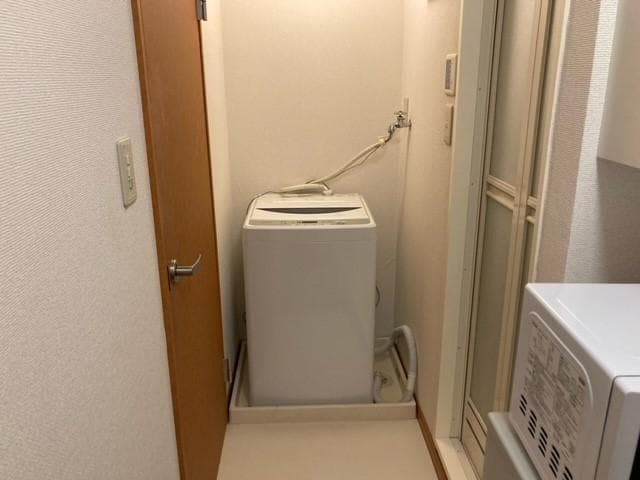 Room image 10