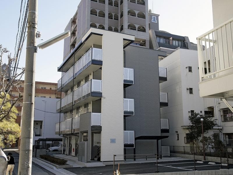 Main exterior of leopalace Sumiyoshi