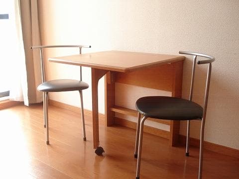 Room image 10