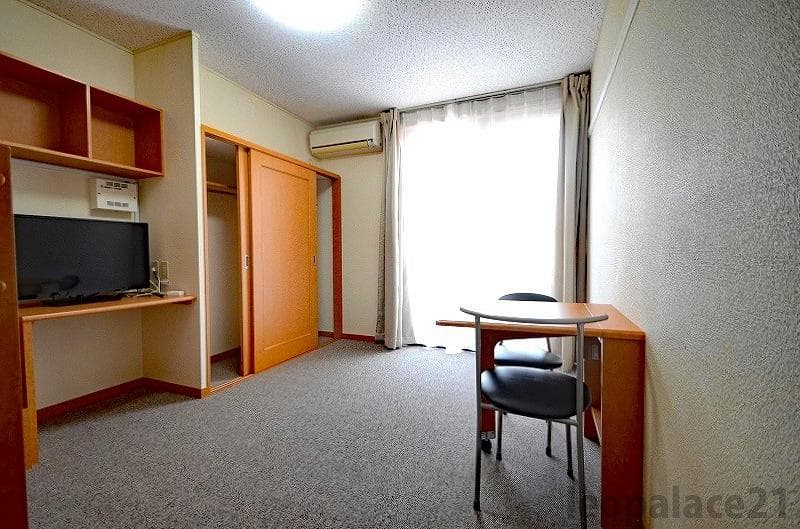 Room image 16