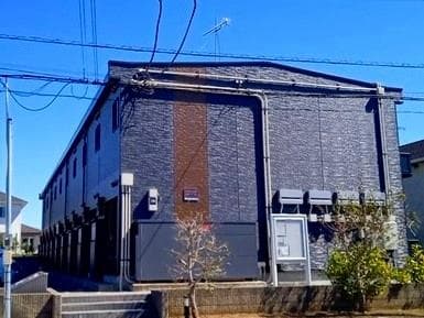 Main exterior of leopalace Billy Broad