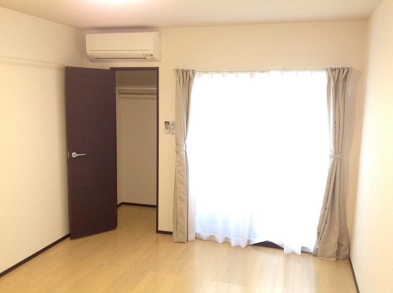 Preview interior of CLEINO First Higashihara