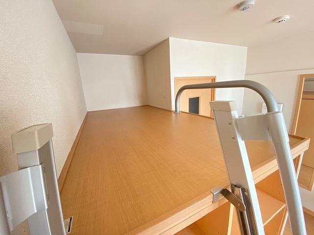 Room image 14